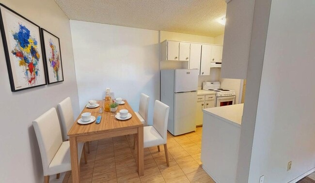 Tecumseh Court Apartments in Windsor, ON - Building Photo - Building Photo