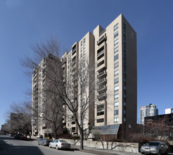 Dorchester Square in Calgary, AB - Building Photo - Building Photo