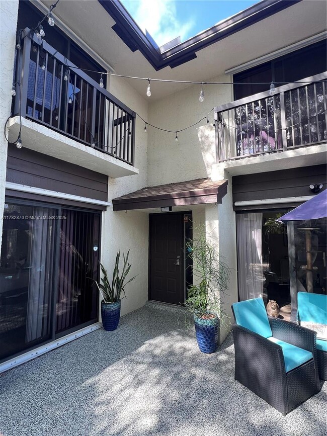 3357 Cocoplum Cir in Coconut Creek, FL - Building Photo - Building Photo