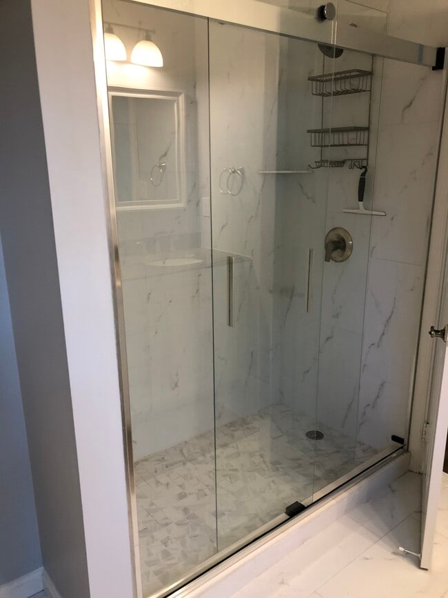 property at 11717 Dinwiddie Dr