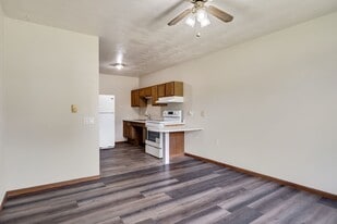 121 Steiner Terrace in Prairie Du Chien, WI - Building Photo