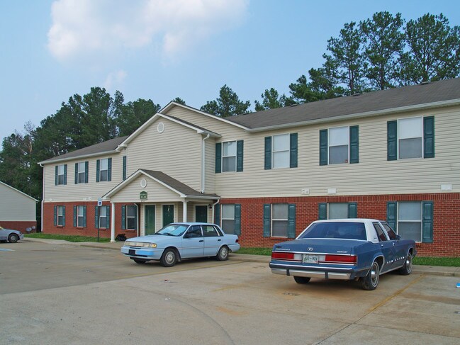 Amber Pointe Apartments in Clarksville, TN - Building Photo - Building Photo