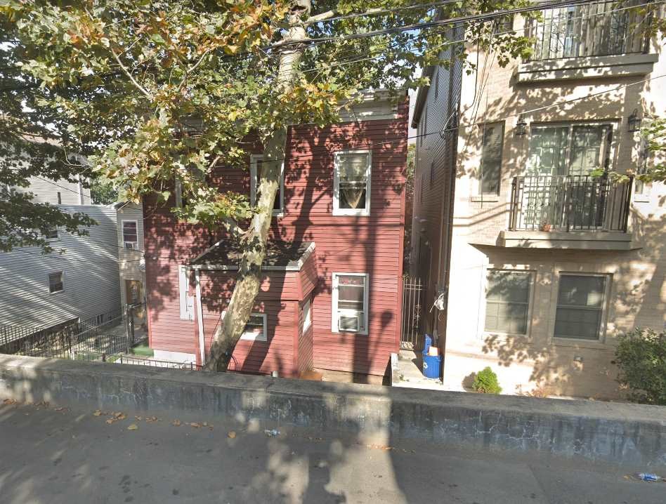 169 Liberty Ave in Jersey City, NJ - Foto de edificio