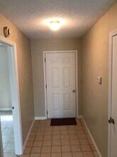 19 Woodston Ln in Palm Coast, FL - Building Photo - Building Photo
