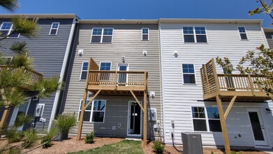 Room in Townhome on Terrawood Dr in Durham, NC - Building Photo - Building Photo