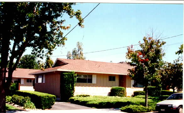 1515-1519 Hawes Ct in Redwood City, CA - Building Photo - Building Photo