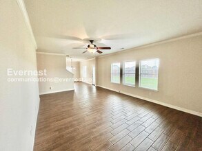 7232 Jurassic Dr in Arlington, TX - Building Photo - Building Photo