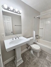 4009-4009 SE 33rd Pl in Portland, OR - Building Photo - Building Photo