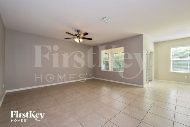 1912 NW 15th Terrace in Cape Coral, FL - Foto de edificio - Building Photo
