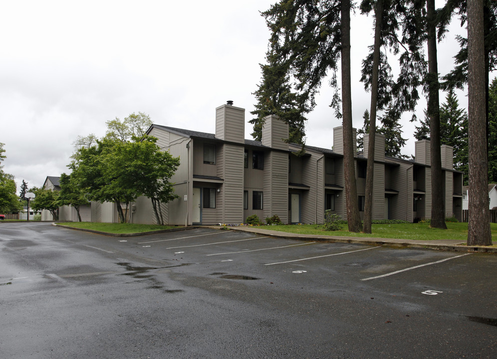 Durham Estates Townhomes in Tigard, OR - Foto de edificio