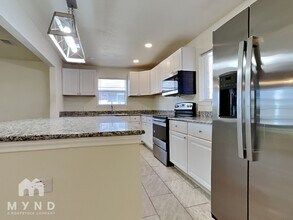 4809 Cedar St in Seabrook, TX - Building Photo - Building Photo