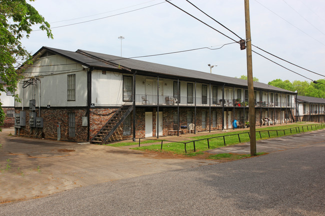 Black and White Apartments in Birmingham, AL - Building Photo - Building Photo