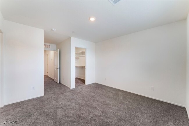 property at 2550 Petunia Garden Ave