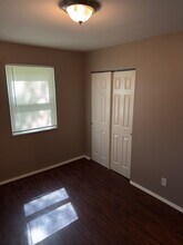 2033 Bella Clare Dr in St. Louis, MO - Building Photo - Building Photo