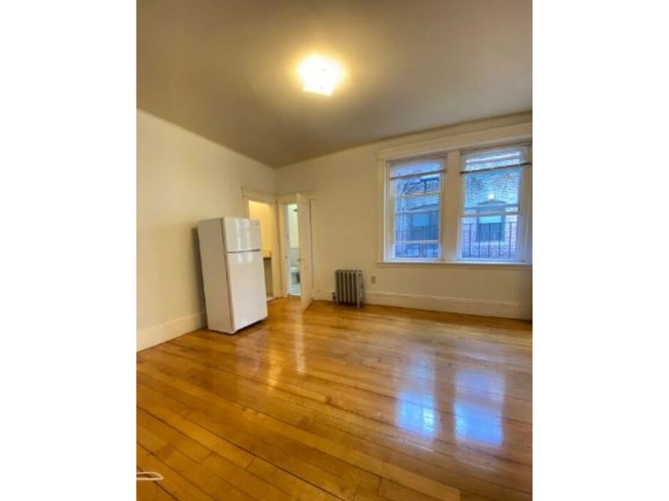 20 Westland Ave, Unit 10 in Boston, MA - Building Photo