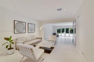 20701 NE 21st Ct in Miami, FL - Foto de edificio - Building Photo
