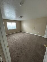 10658 S Poplar Grv Dr in South Jordan, UT - Building Photo - Building Photo