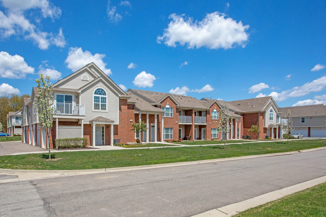 Manors at North Pointe in Chesterfield, MI - Building Photo