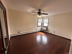 233 Grand Ave in West Hempstead, NY - Building Photo - Building Photo