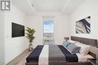 1185 Dupont St in Toronto, ON - Building Photo - Building Photo