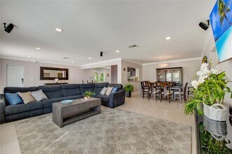 8485 SW 143rd St in Palmetto Bay, FL - Building Photo - Building Photo