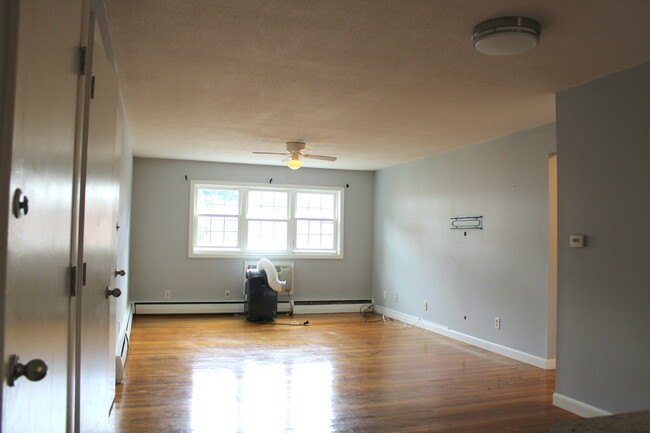 31 Arlington Rd, Unit 5 in Woburn, MA - Building Photo - Building Photo