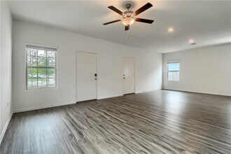 7213 Tonka Ln in Austin, TX - Building Photo - Building Photo