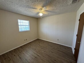 1387 W Mc Neill in Stephenville, TX - Building Photo - Building Photo