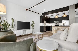 400 S Main St in Tulsa, OK - Building Photo