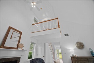 510 Corey Ln in Middletown, RI - Building Photo - Building Photo