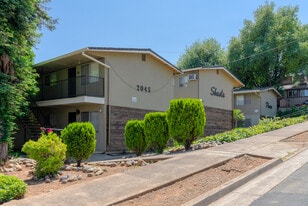 2045 Shasta St in Redding, CA - Building Photo