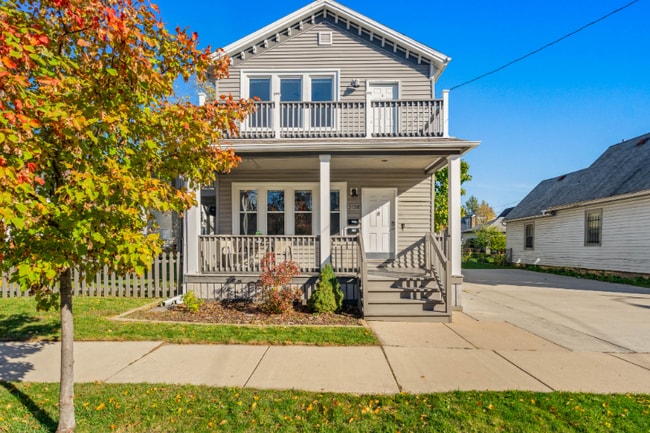 property at 2138 N Hubbard St
