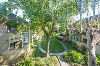 Suburbian Garden in Fremont, CA - Foto de edificio - Other
