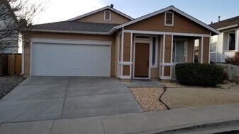 6382 Everest Dr in Reno, NV - Building Photo