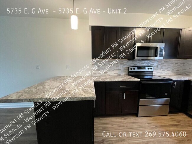 5735 E G Ave-Unit -Unit 2 in Kalamazoo, MI - Building Photo - Building Photo