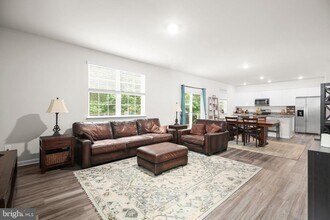 141 Livingwood Ct in Fredericksburg, VA - Building Photo - Building Photo