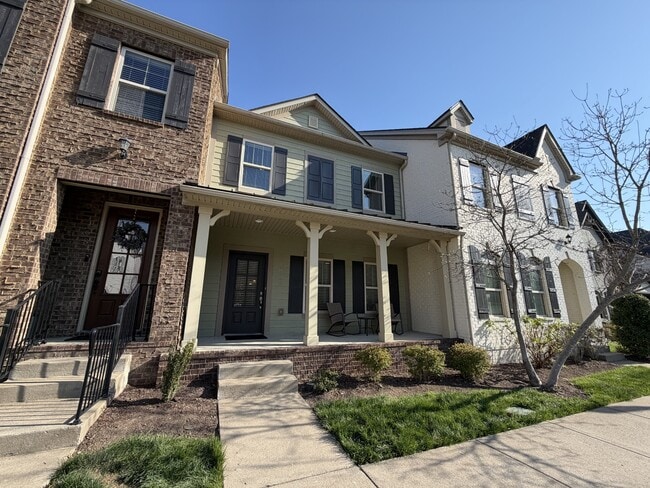 1630 Shadow Green Dr in Franklin, TN - Building Photo - Building Photo