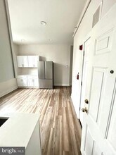 111 S 8th St, Unit 5 in Philadelphia, PA - Building Photo - Building Photo