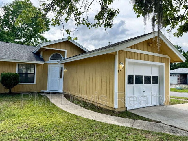 property at 1376 Ellis Trace Dr W
