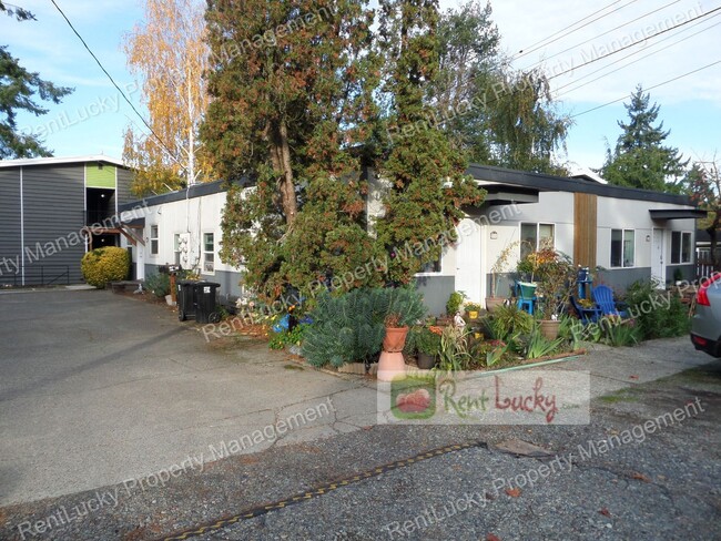 2110-2116 NE 85th St in Seattle, WA - Building Photo - Building Photo