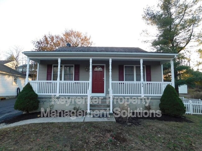 1050 B St in Waynesboro, VA - Building Photo - Building Photo