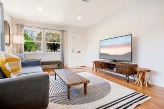 5356 E Wardlow Rd in Long Beach, CA - Building Photo - Building Photo