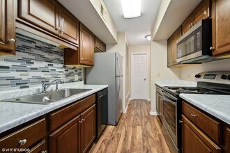 520 Shorely Dr in Barrington, IL - Building Photo - Building Photo