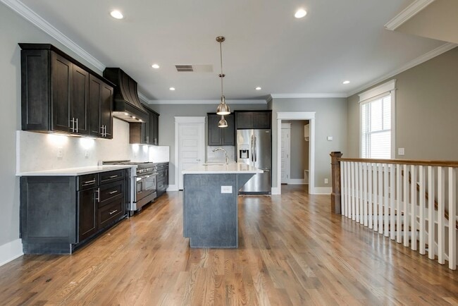 433 36th Ave N in Nashville, TN - Building Photo - Building Photo