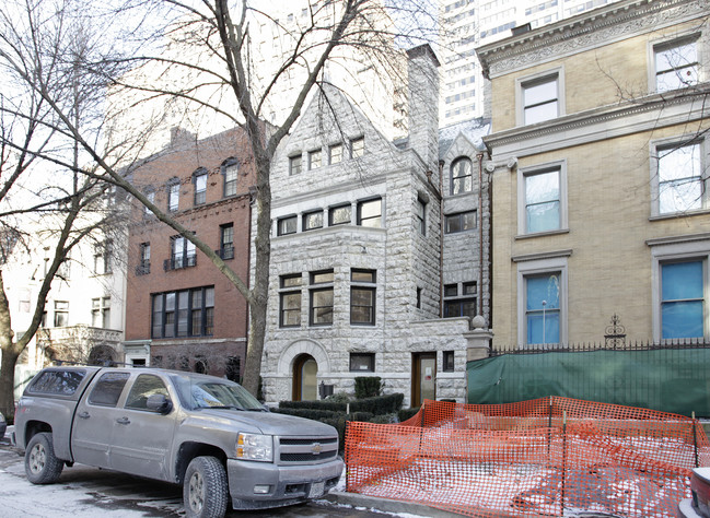 1443 N Astor St in Chicago, IL - Building Photo - Building Photo