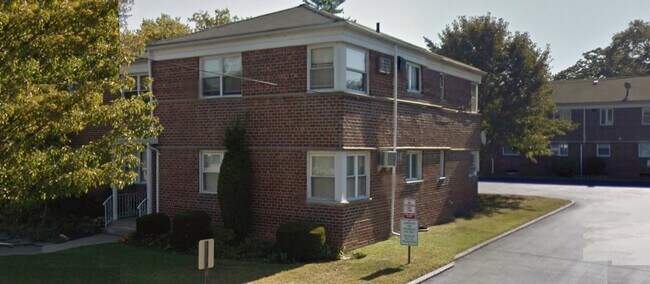 19638 Pompeii Ave, Unit 1D in Hollis, NY - Building Photo - Building Photo