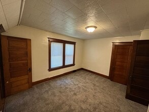 1820 Ross St in Sioux City, IA - Building Photo - Building Photo