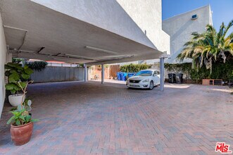 1534 North Mariposa Avenue, Unit 1534 in Los Angeles, CA - Building Photo - Building Photo