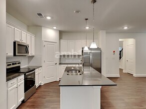 3018 Ava Jane Court in Charlotte, NC - Foto de edificio - Building Photo