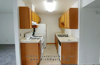 10762 E Exposition Ave in Aurora, CO - Building Photo - Building Photo